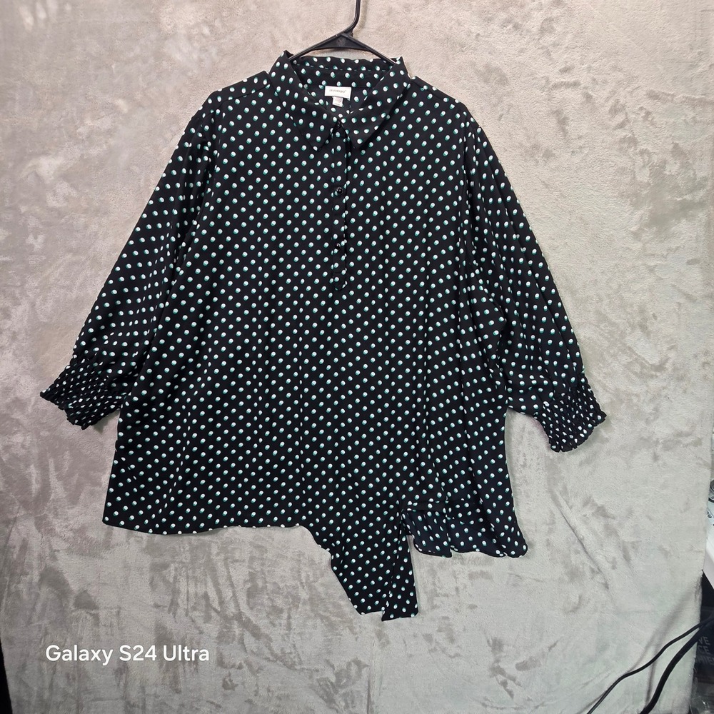 Avenue Plus Size 26/28 Polka Dot Blouse Black Teal Smocked Cuff Handkerchief Hem